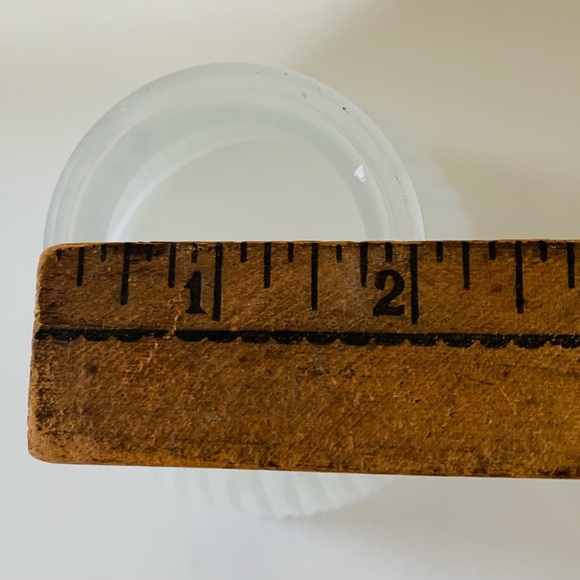 White milk glass lamp shade - Picture 3 of 9